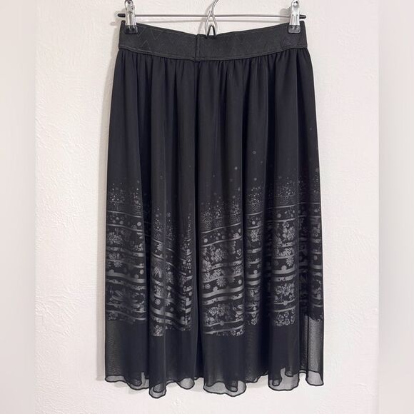 Lularoe Lola floral overlay midi skirt, black and white floral print, size XS - Picture 2 of 7